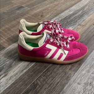 BACK 70 | Ghost - Cherry (official color)/hot pink, Sz 36 (US 6)